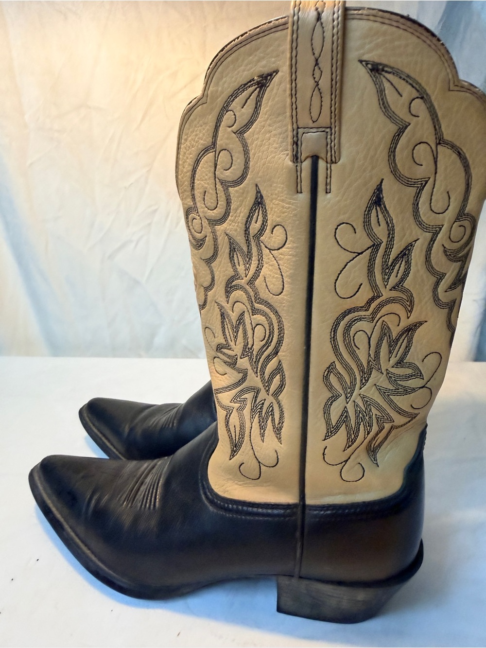 Ariat western riding boot